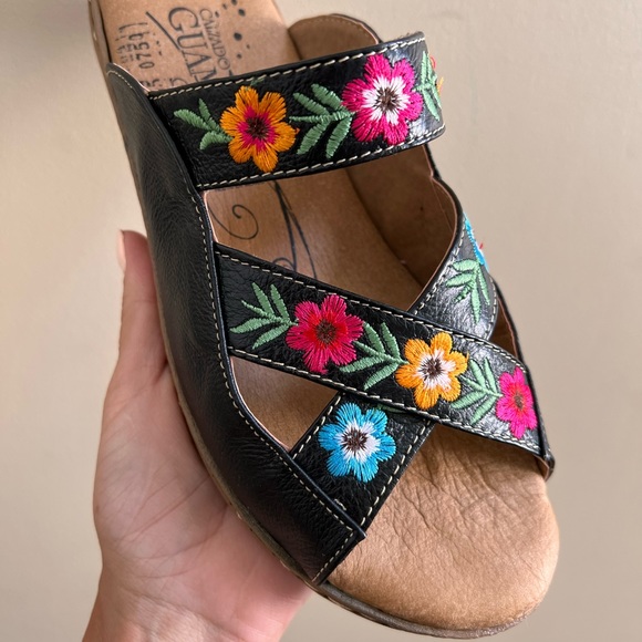 Handmade ethnic genuine leather sandals - Picture 9 of 15